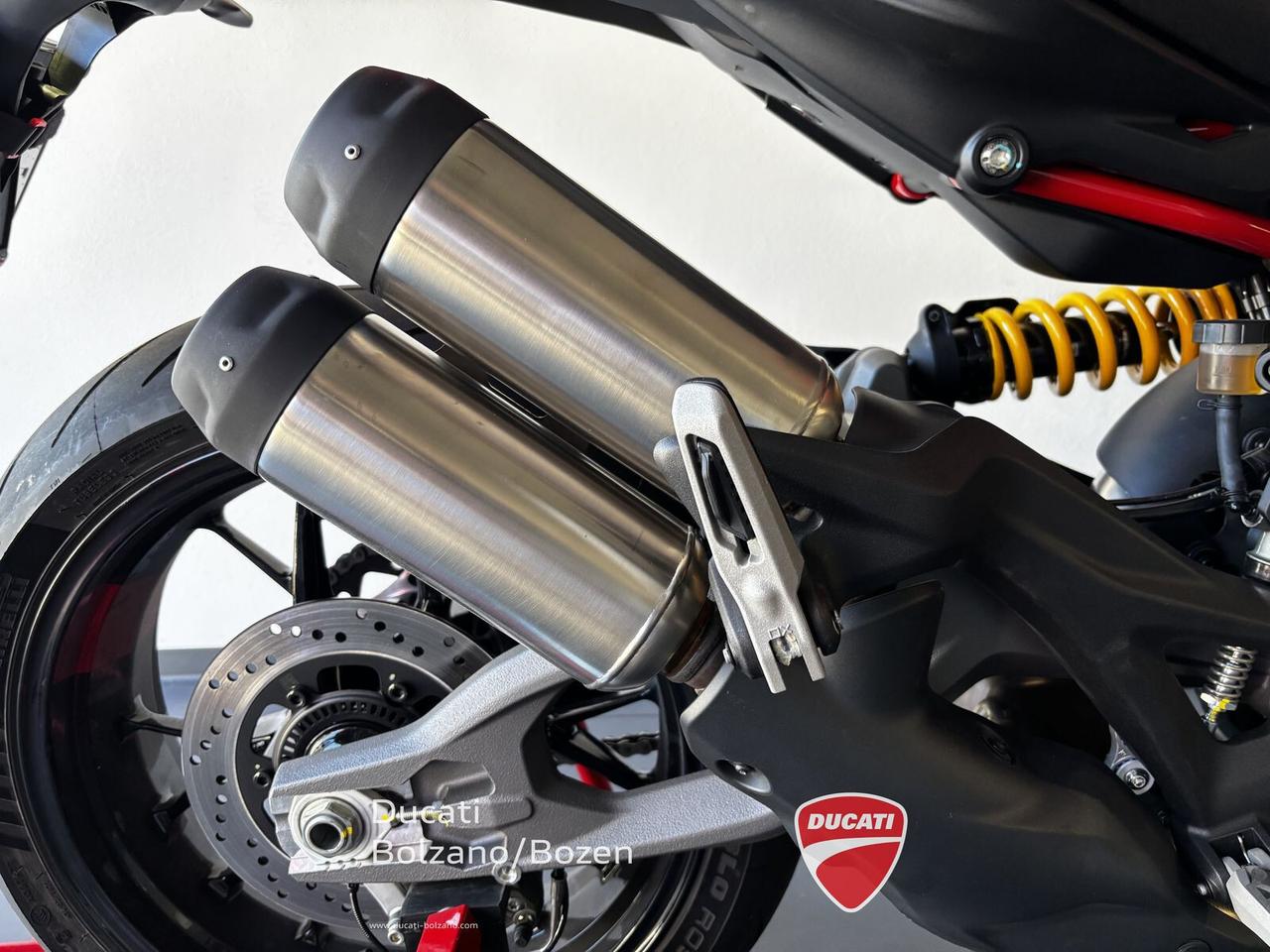 Ducati Monster V2 896