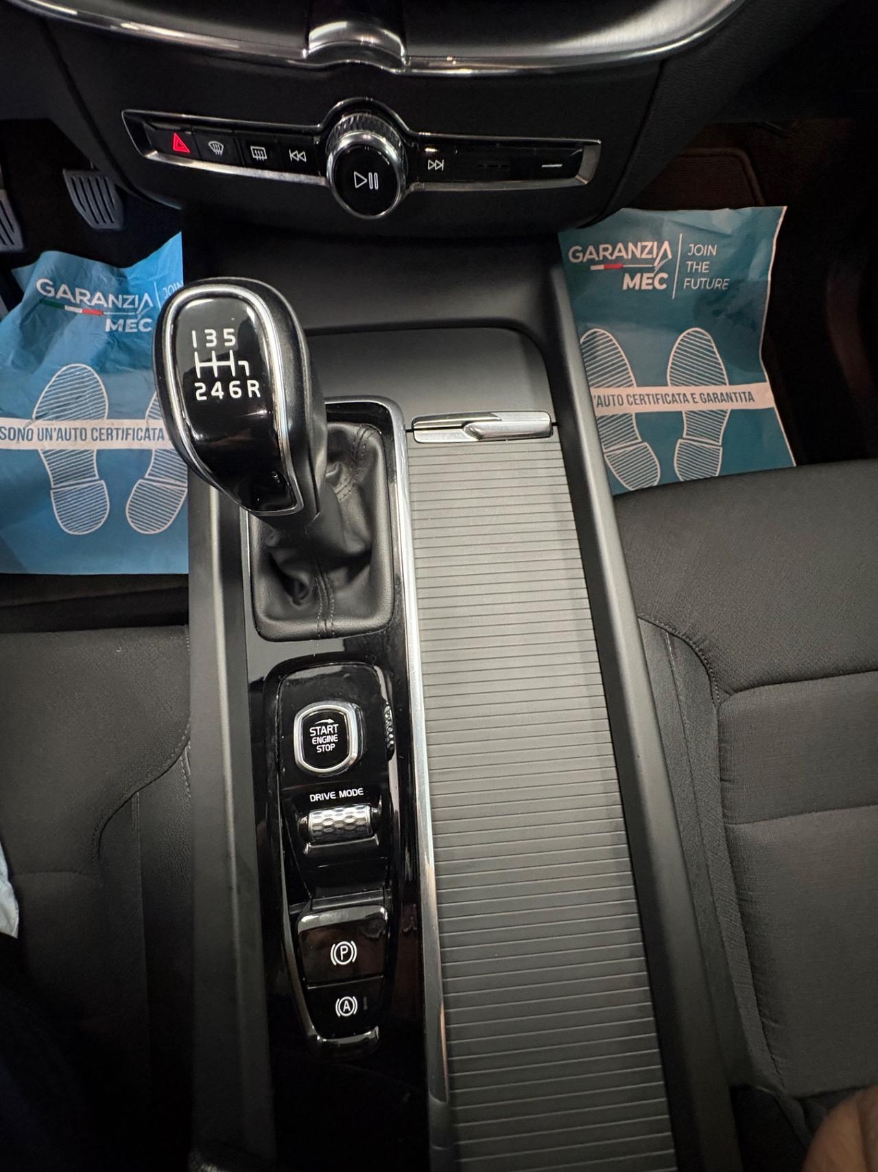 Volvo XC 60 D3 2.0 TDI 150cv 2019 km 175000