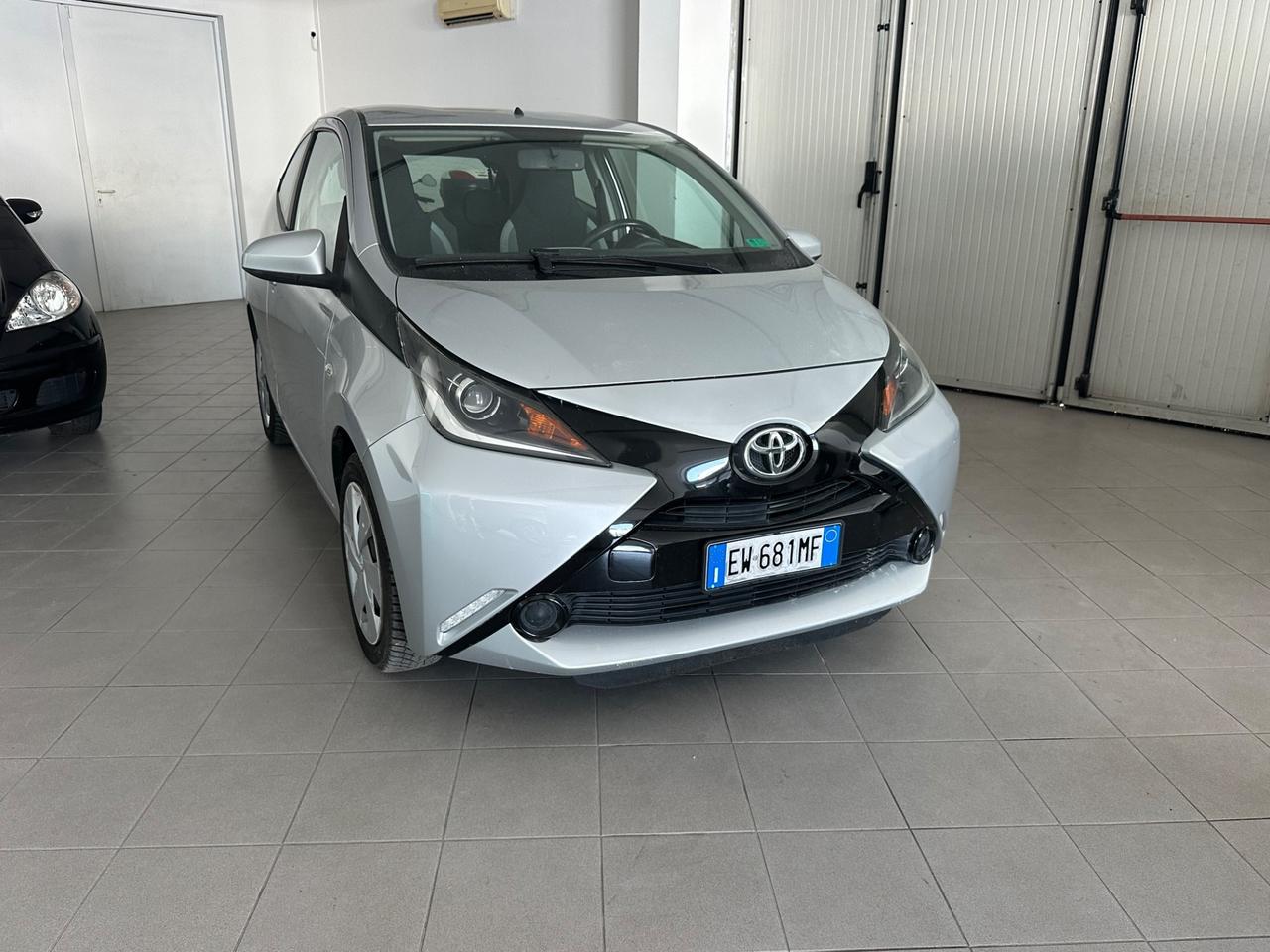 Toyota Aygo 1.0 VVT-i 69 CV 3 porte x-cool