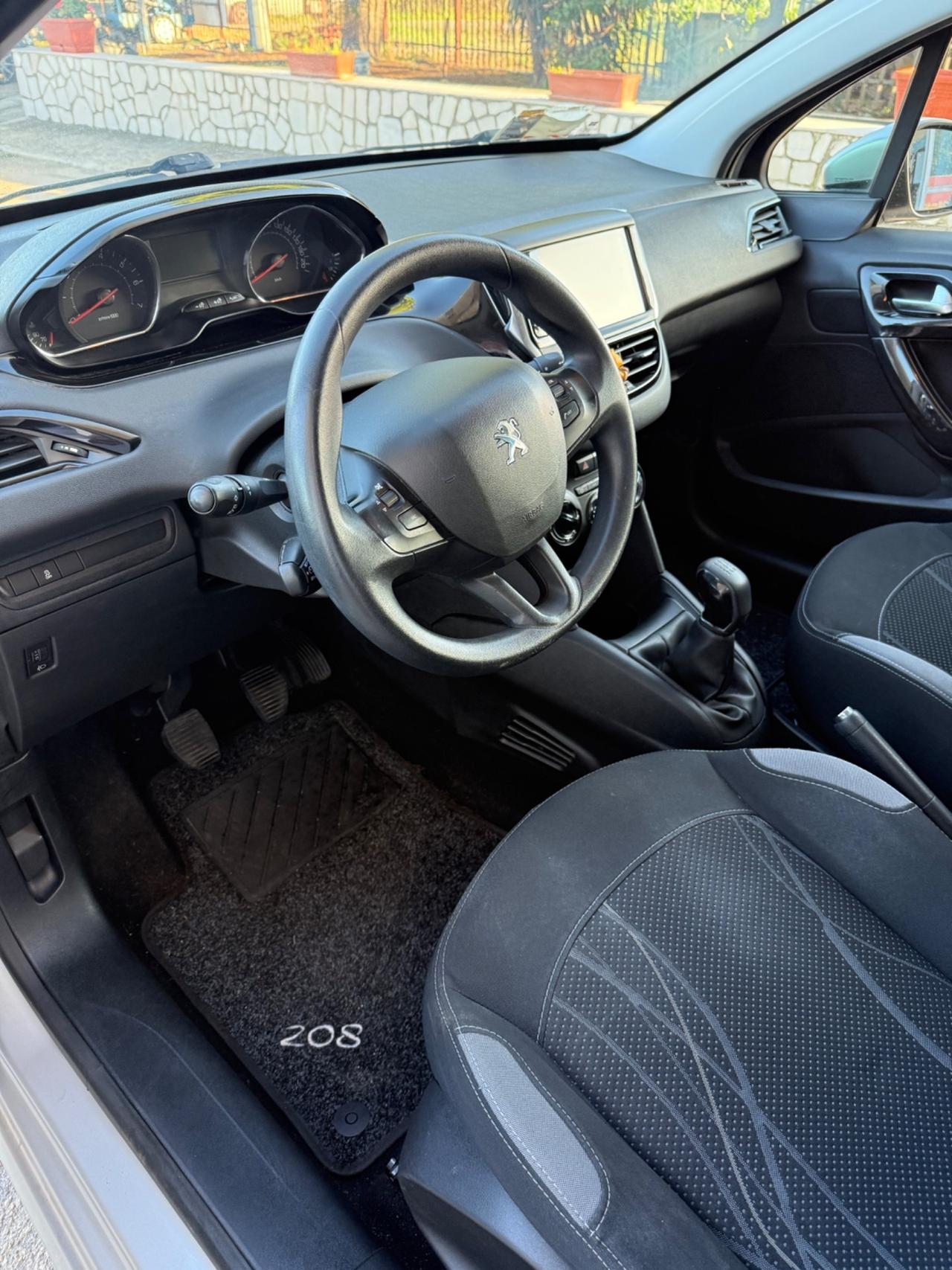 Peugeot 208 1.2 VTi 82 CV 5 porte Allure