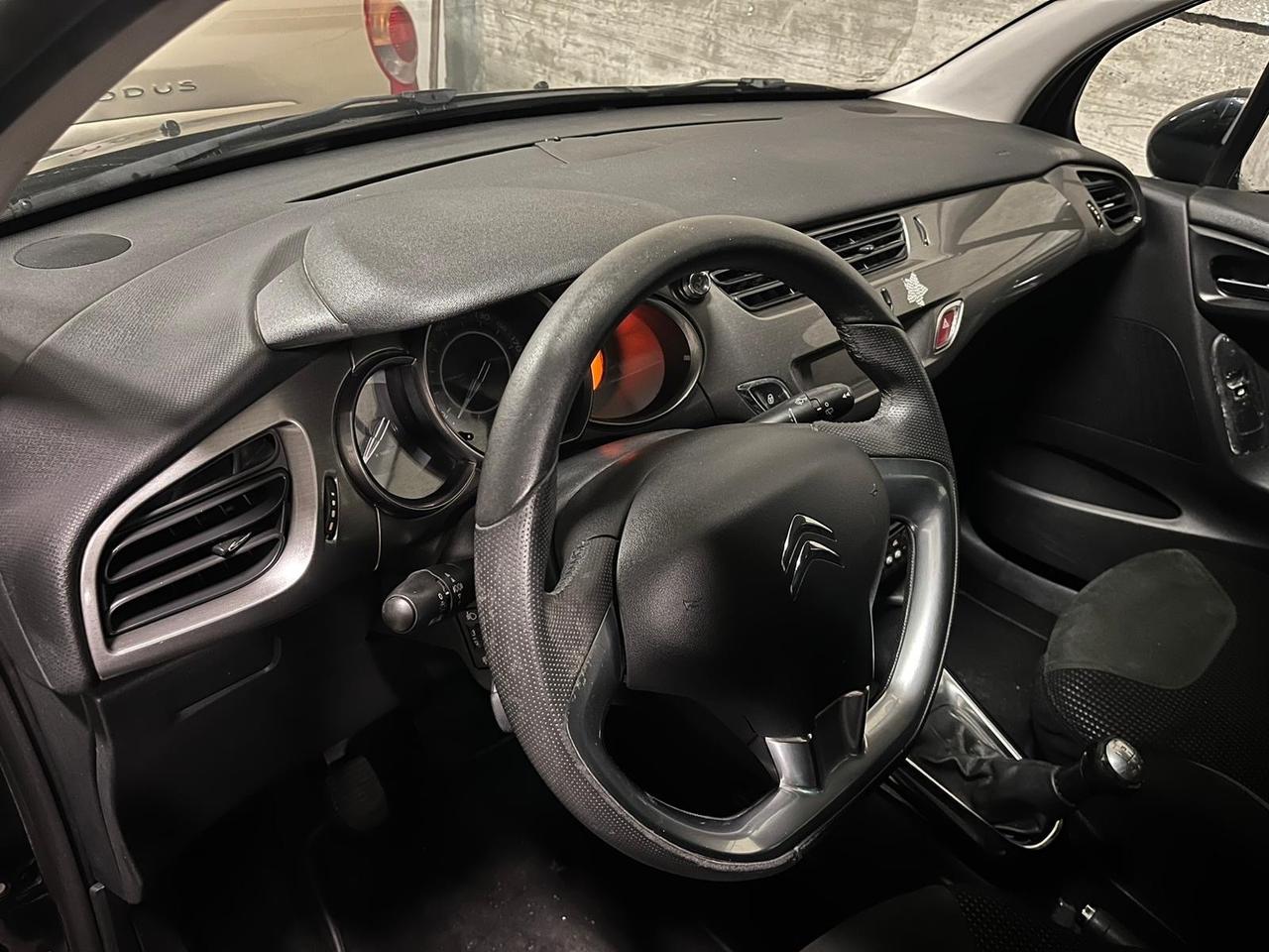 Citroen C3 1.4 VTi 95 Exclusive Style. Km 100.000