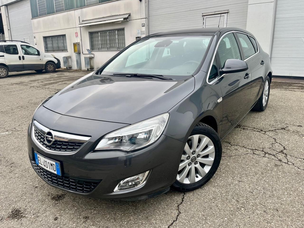 Opel Astra 1.7cdti 2011 109.000km cinghia/tagliando appena fatti