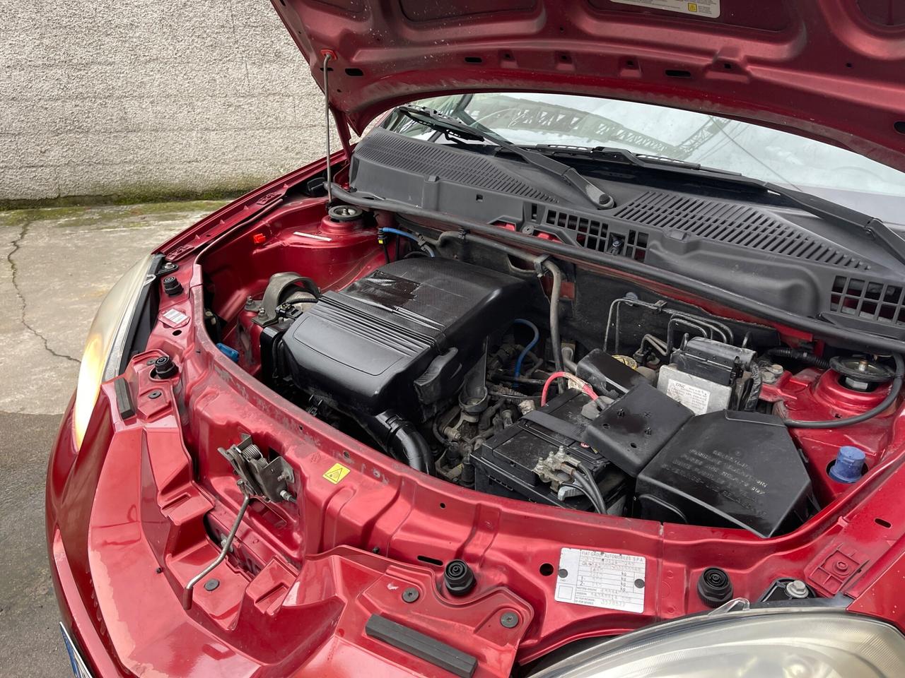 Lancia Ypsilon 1.2 benzina euro4 neopatentati