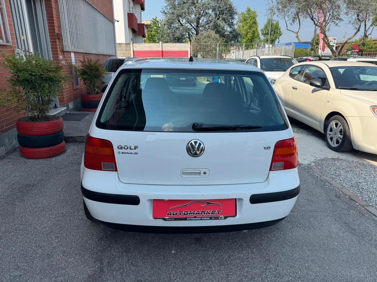 Volkswagen Golf 1.6 Highline 100cv