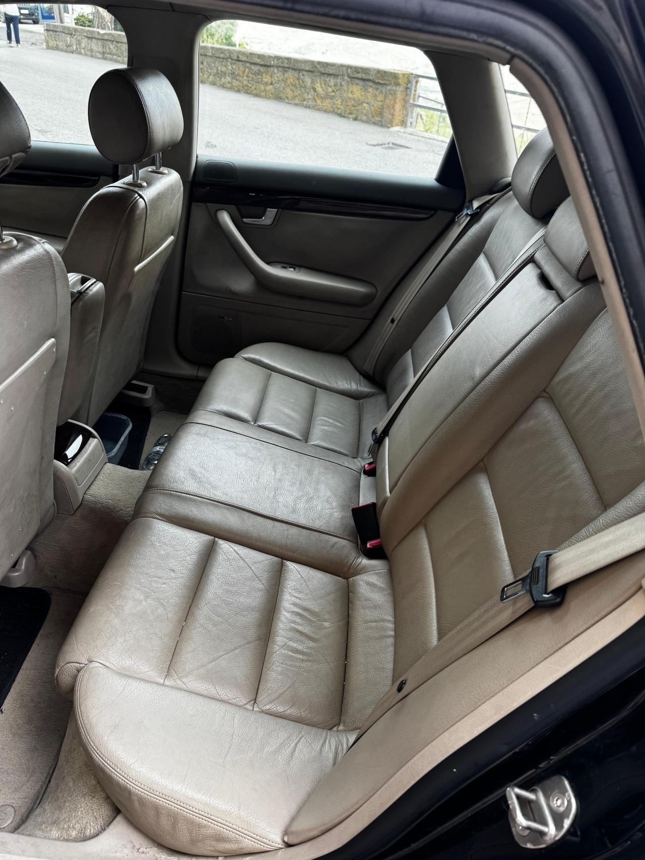 Audi A4 1.9 TDI/130 CV cat - 2002