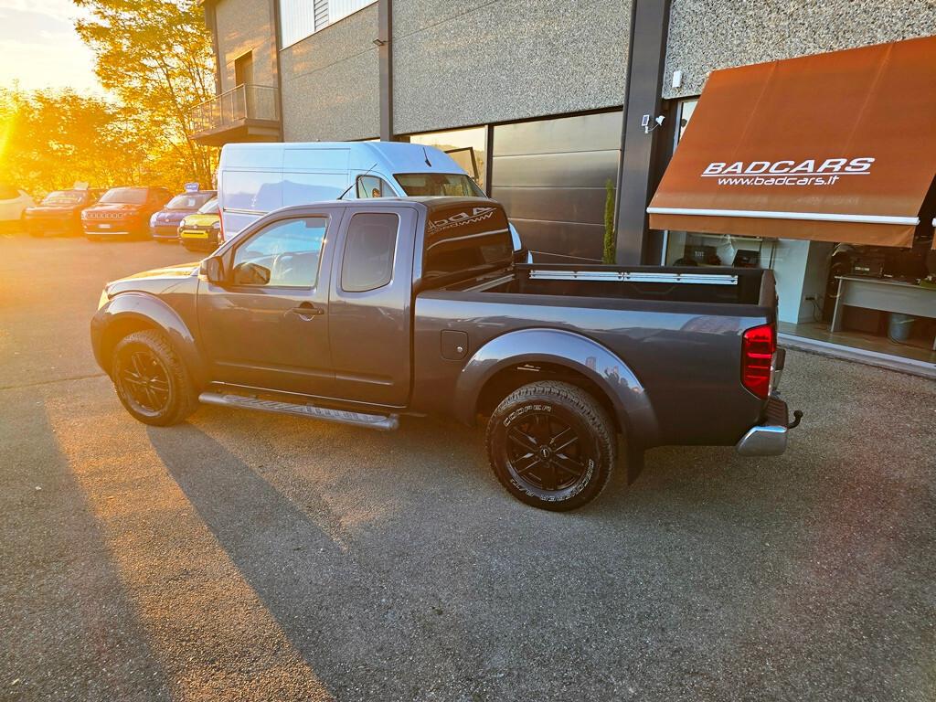 Nissan Navara 2.5 dCi 190CV King Cab LE DA VETRINA!