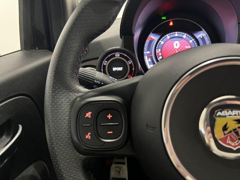 Abarth 595 1.4 Turbo T-Jet 165 CV Monster Energy Yamaha