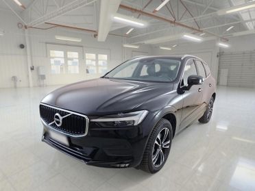 VOLVO XC60 B4 D AWD automatico Momentum Pro