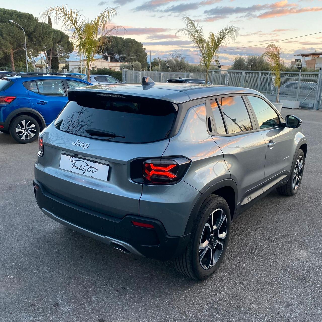 Jeep Avenger 1.2 Turbo 100 CV MHEV Summit