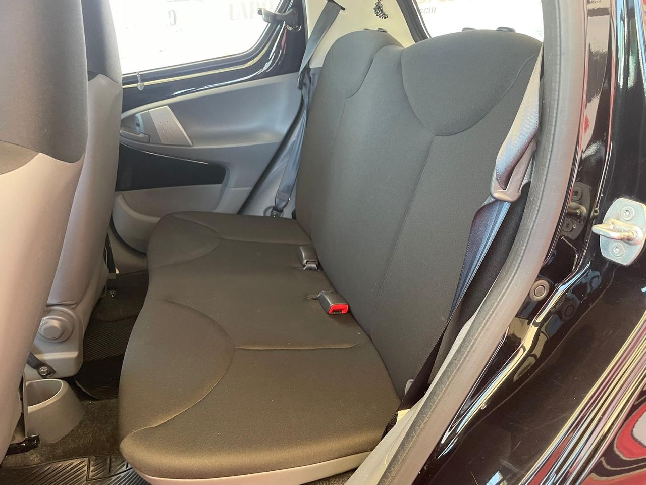 Toyota Aygo 1.0 12V VVT-i 5 porte Sol