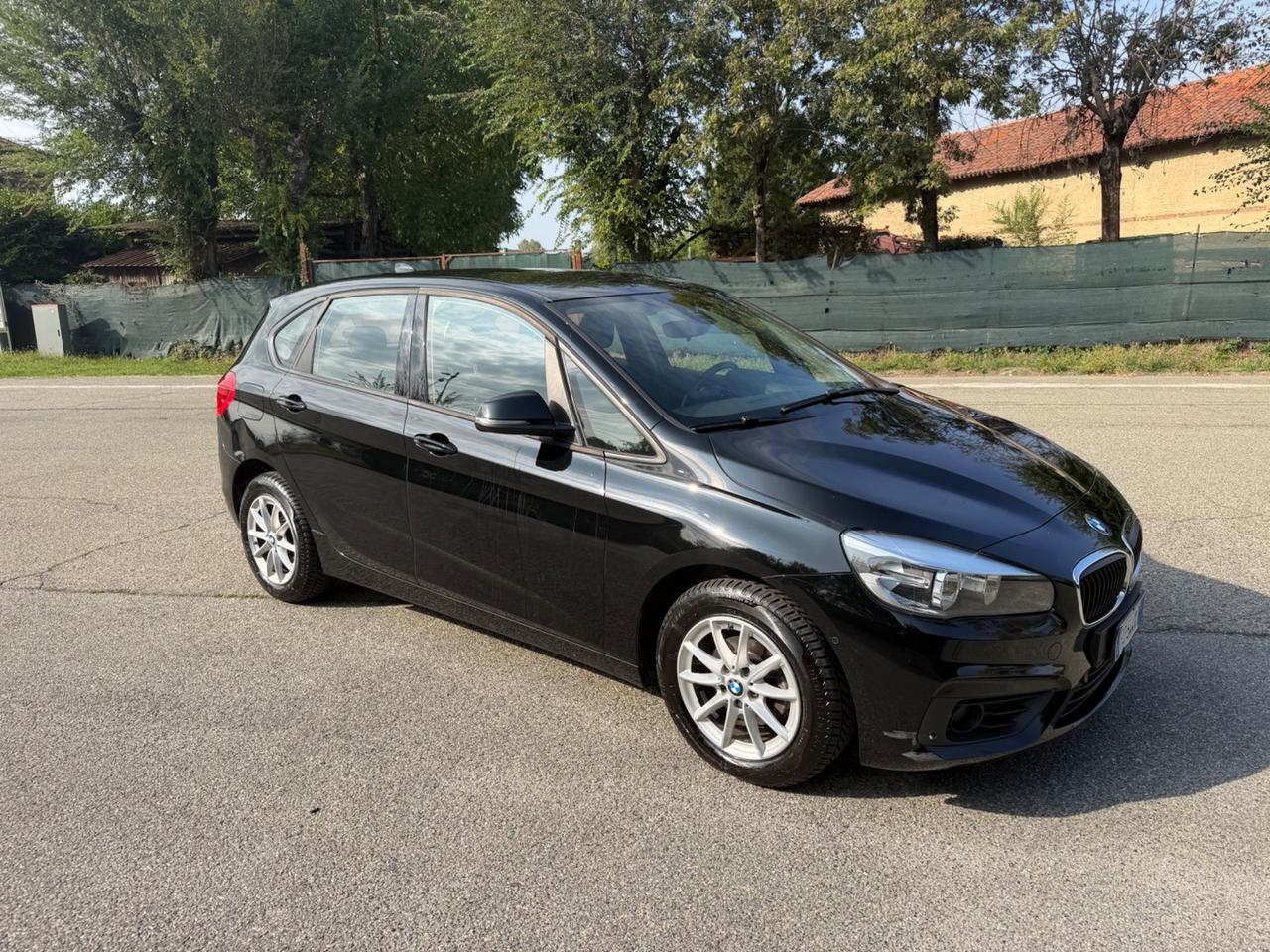 Bmw 2er Active Tourer 214d Advantage