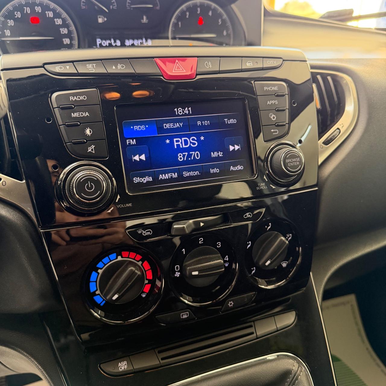 Lancia Ypsilon 1.2 69 CV 5 porte Gold