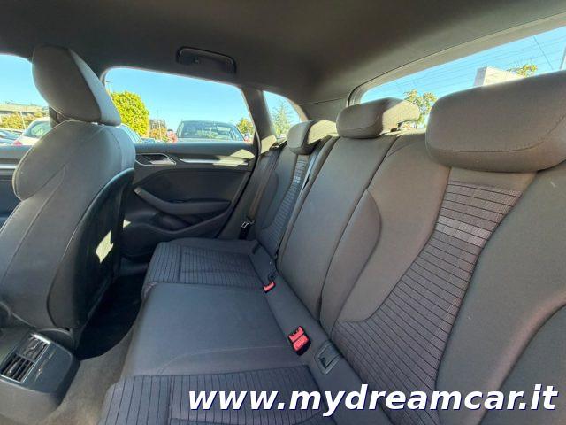AUDI A3 1.6 TDI 116 CV Sport