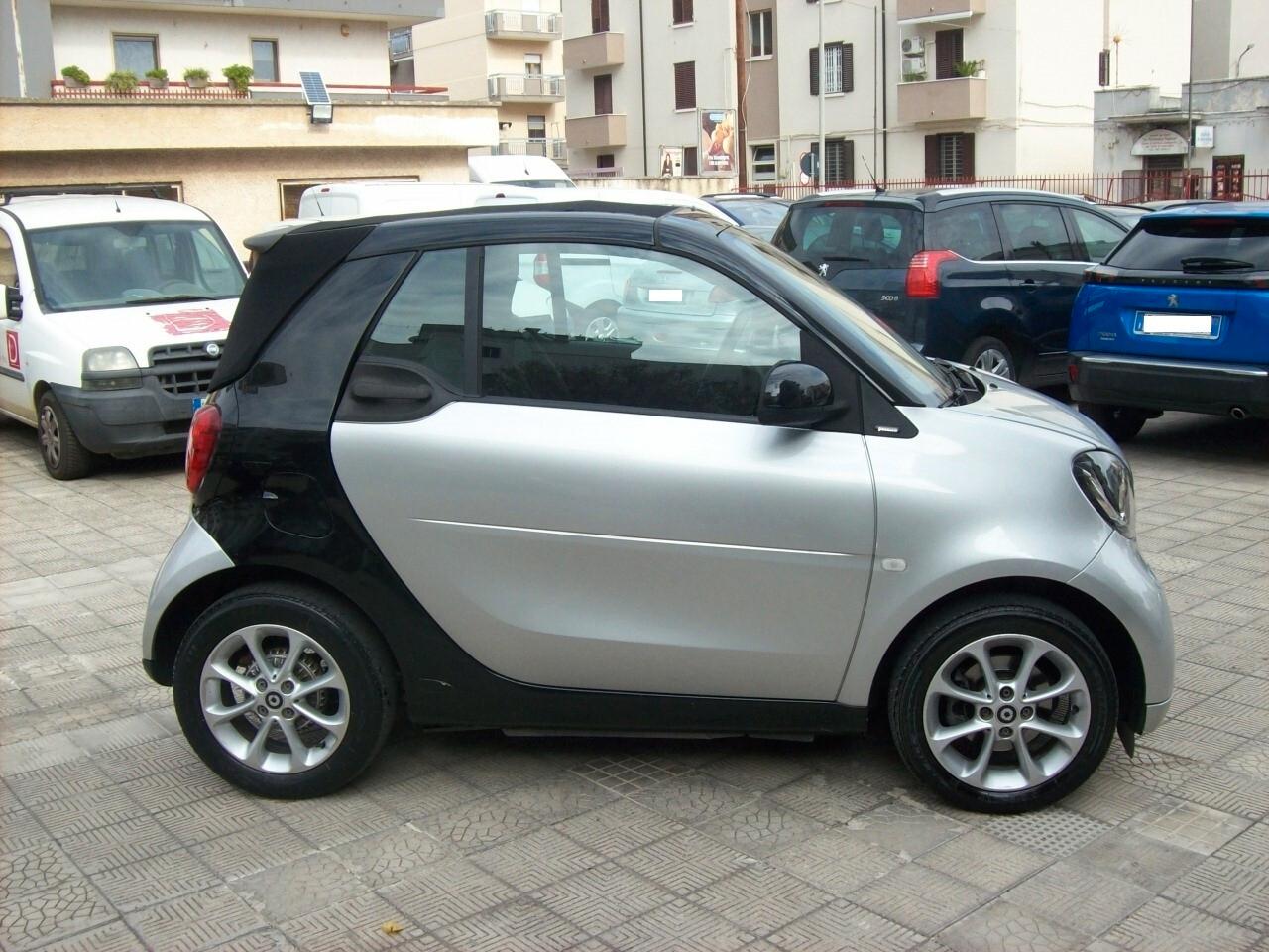Smart ForTwo Cabrio 1.0 twinamic 71CV Passion