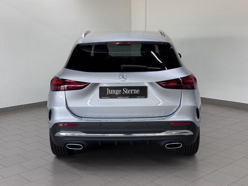 Mercedes-Benz GLA GLA 180 AMG Line LED CAMERA 360 KEYLESS