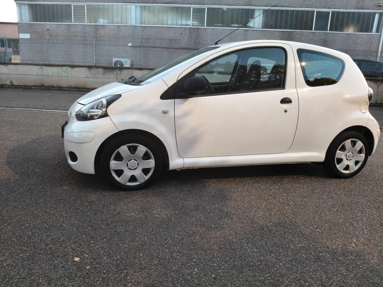 Toyota Aygo 1.0 SOLO 76.000 KM NAV