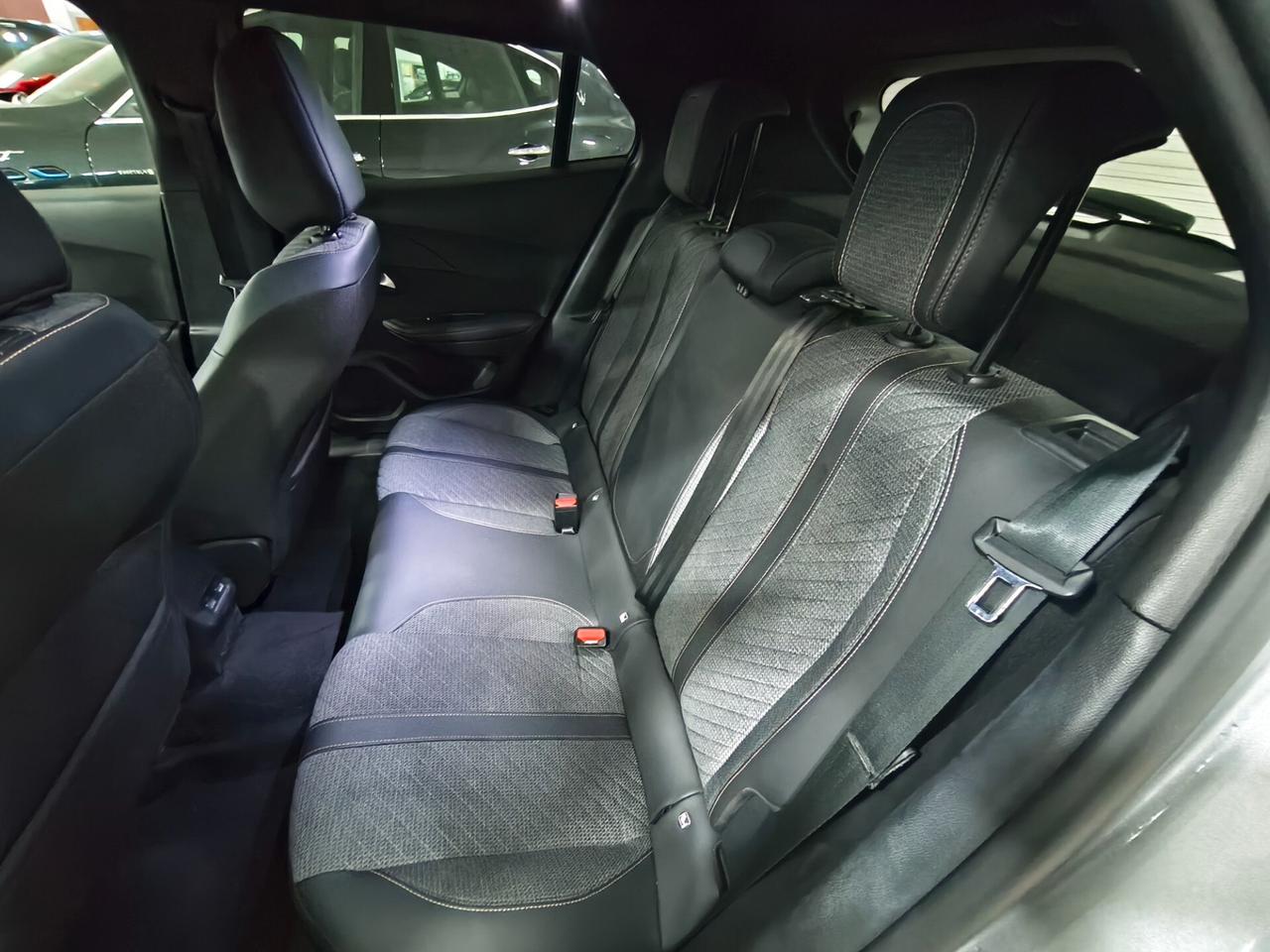 Peugeot 2008 BlueHDi 130 S&S EAT8 Allure