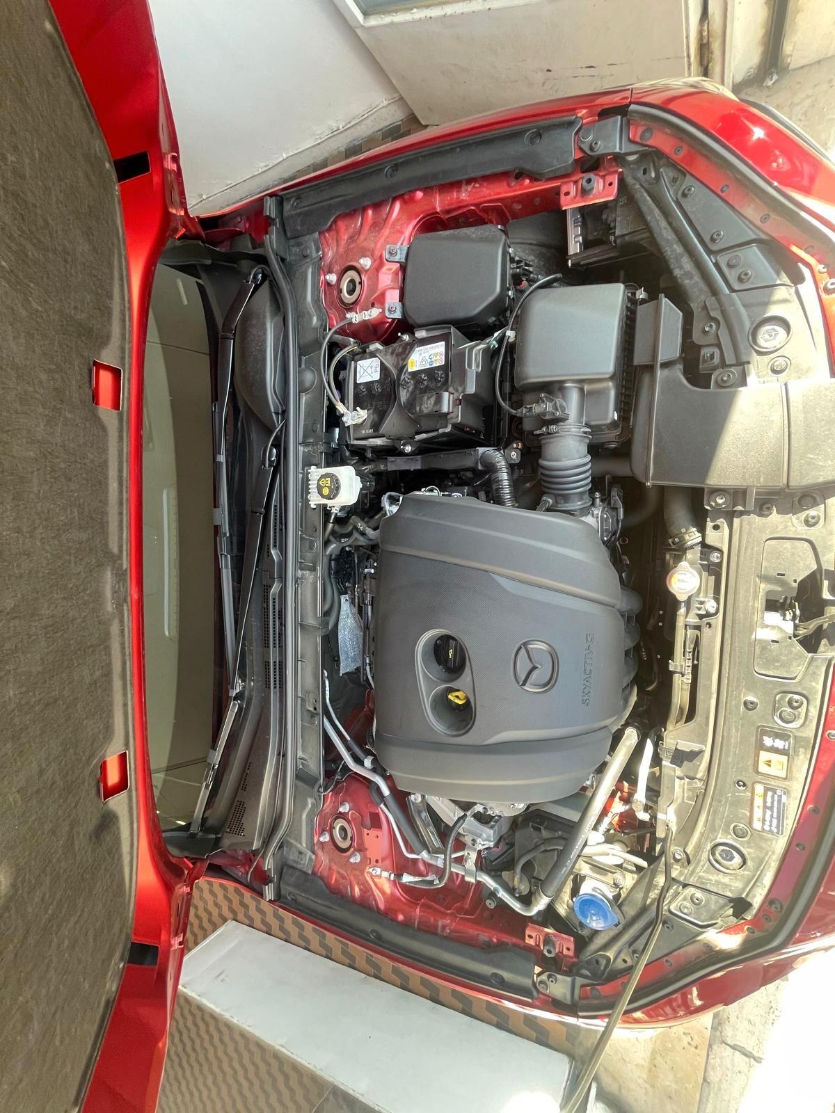 Mazda 3 Mazda3 2.0L e-Skyactiv-G M Hybrid 4p. Exclusive Line