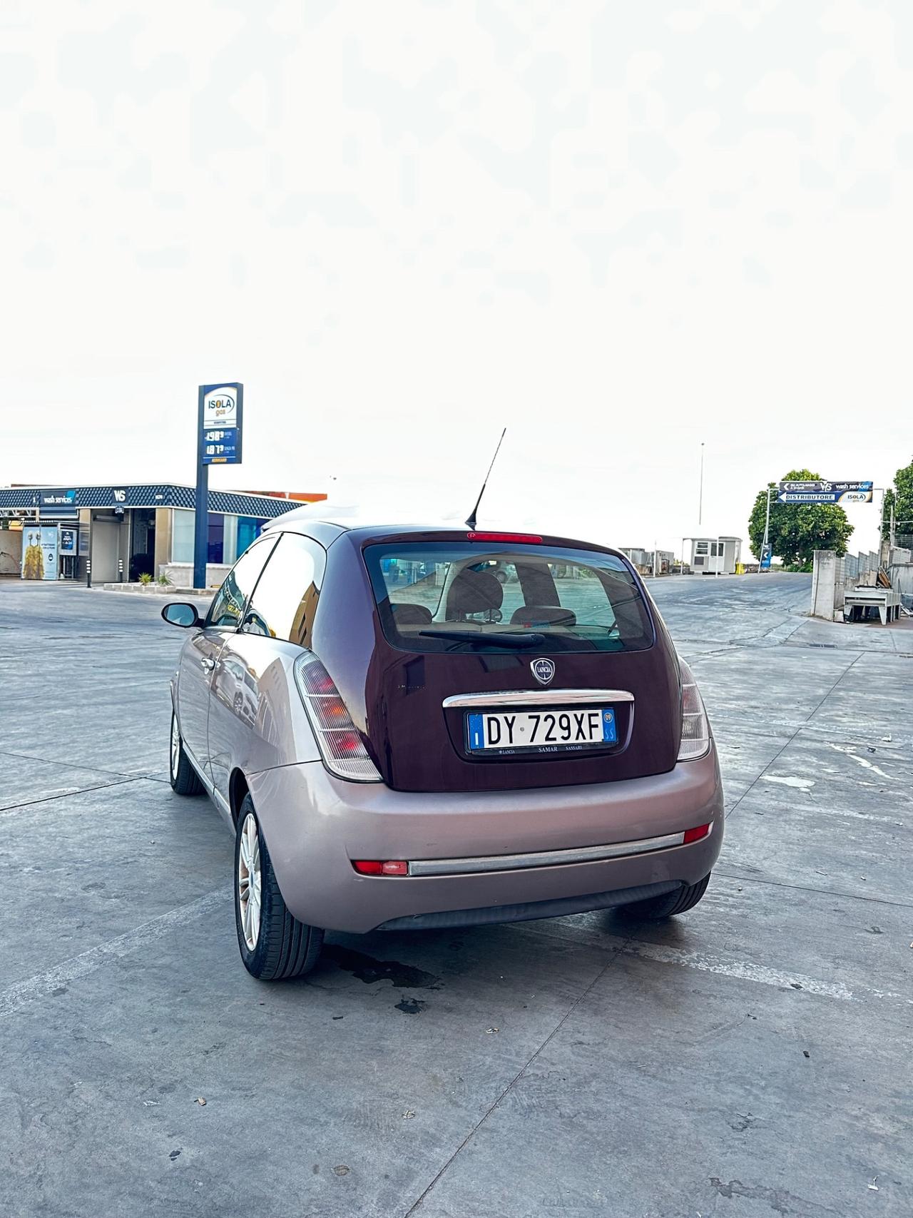 Lancia Ypsilon 1.4 Argento Ecochic GPL
