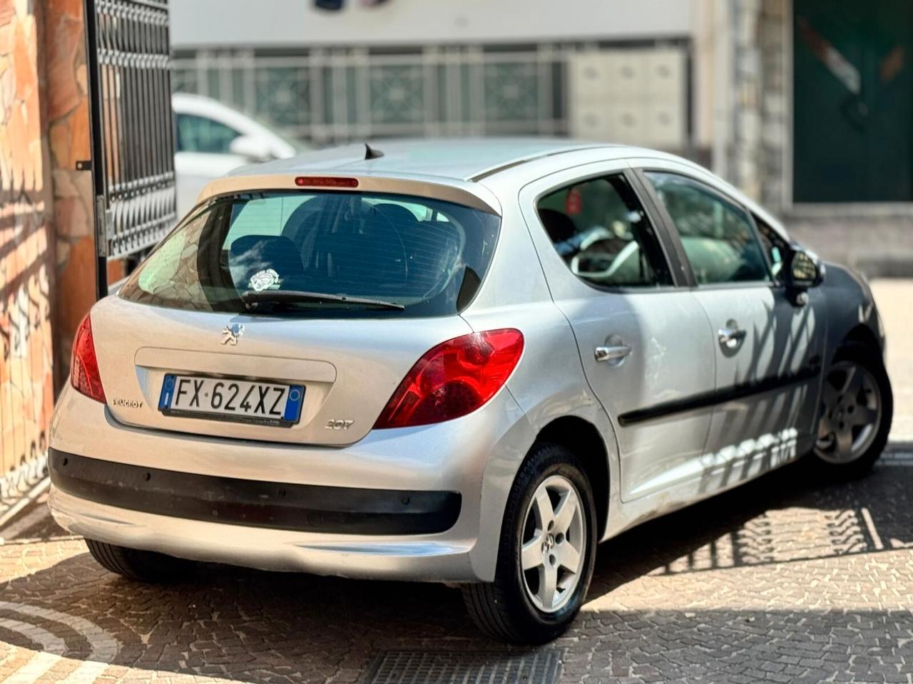 Peugeot 207 1.4 8V 75CV 5p. Energie Sport ECO GPL