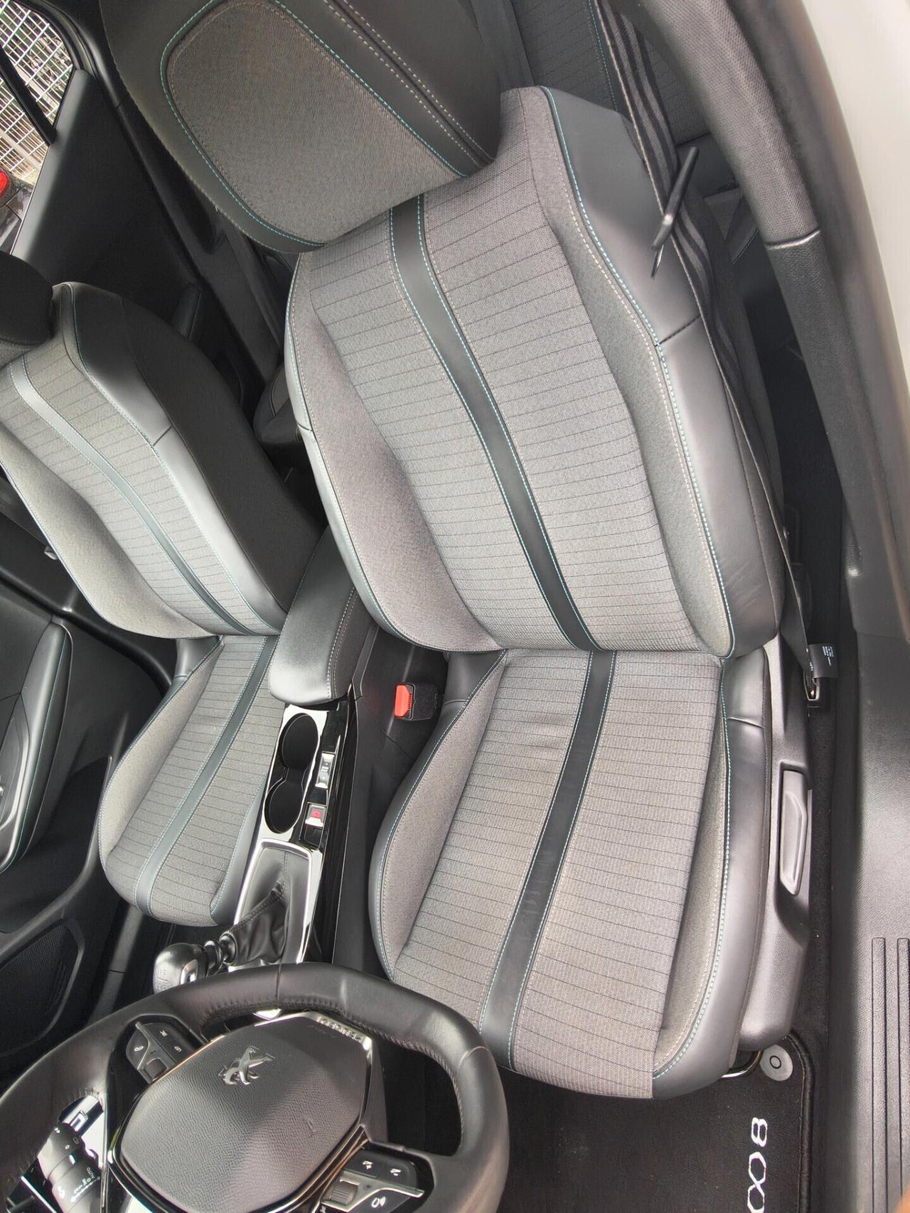 Peugeot 2008 BlueHDi 110 S&S Allure Pack