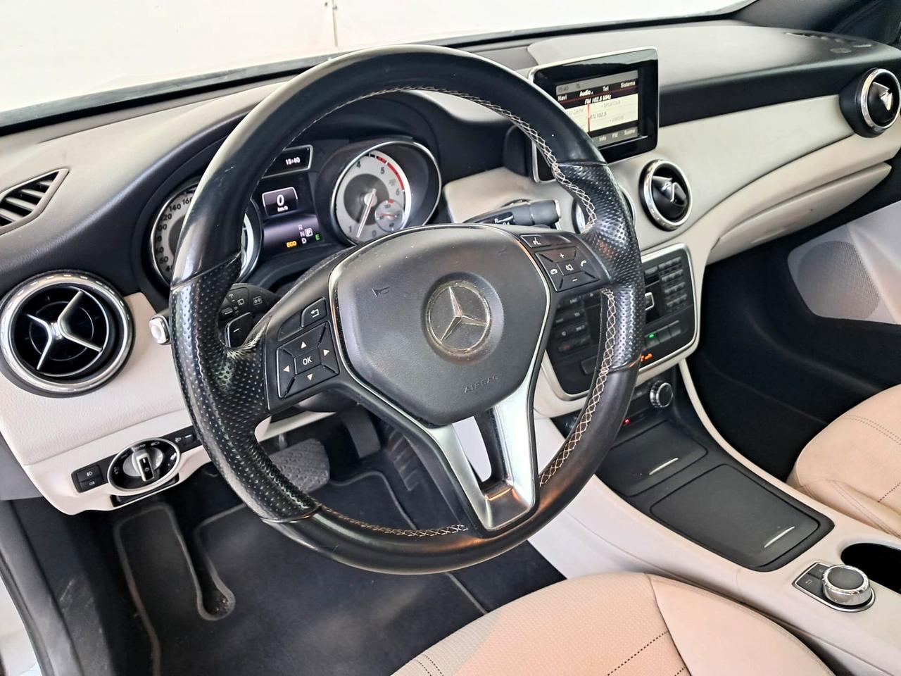 Mercedes-benz GLA 200 CDI Automatic Sport