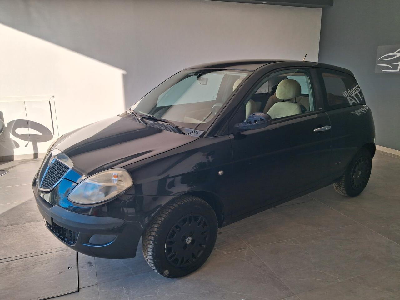 Lancia Ypsilon 1.2 tenuta maniacale