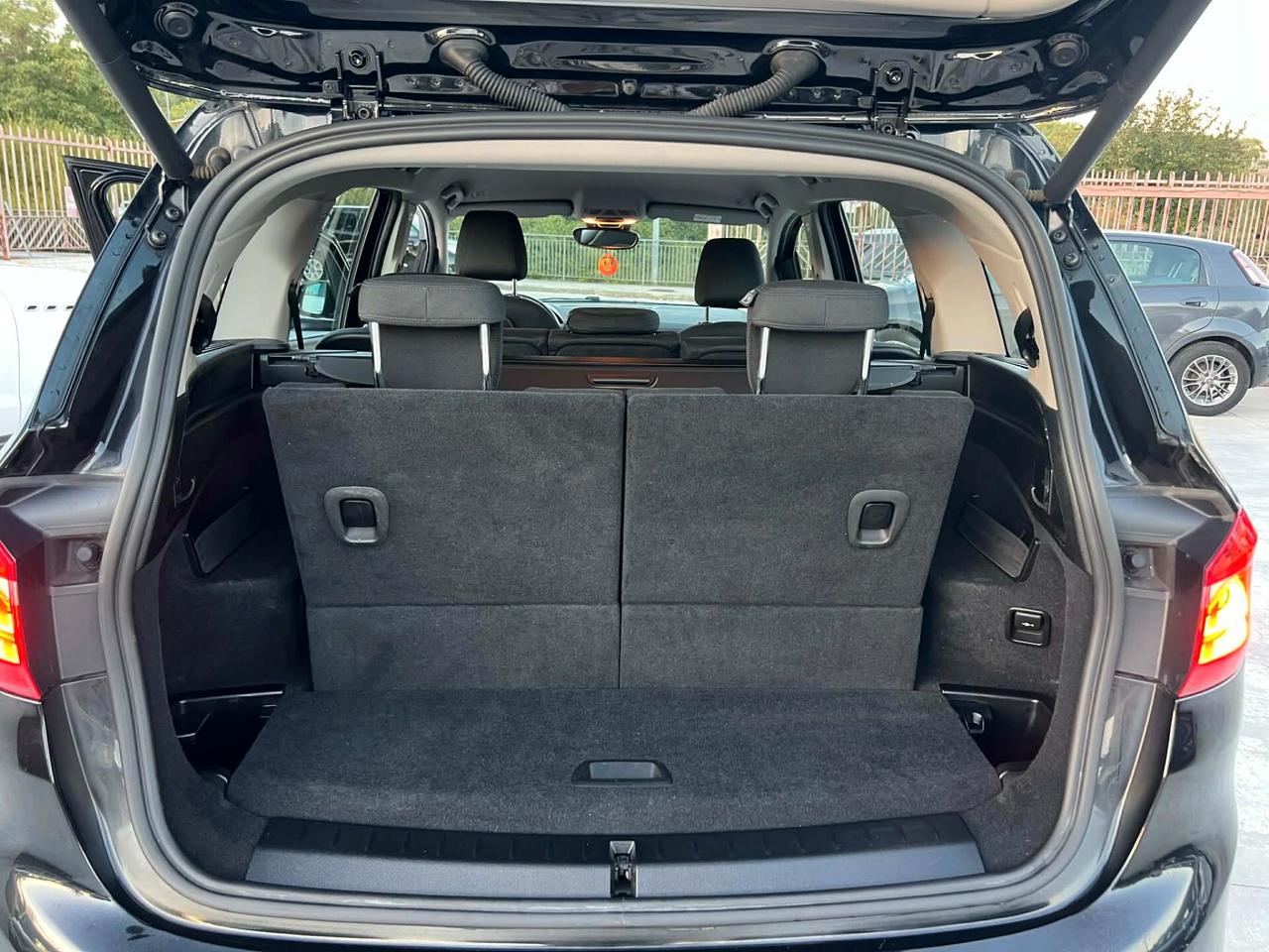 Bmw Serie 2 Gran Tourer -7 POSTI-