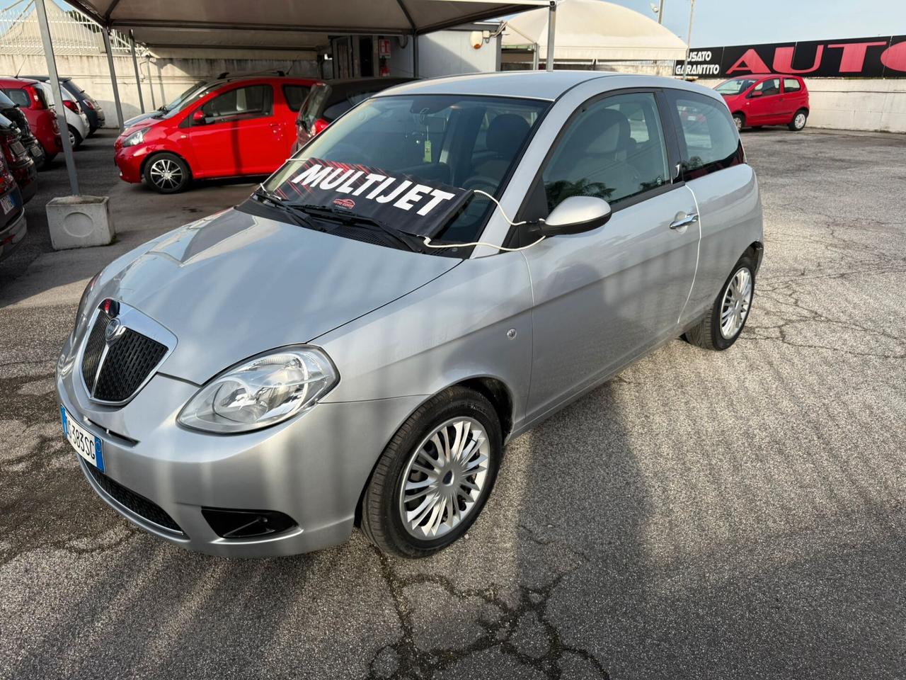 Lancia Ypsilon 1.3 MJT 75 CV Argento