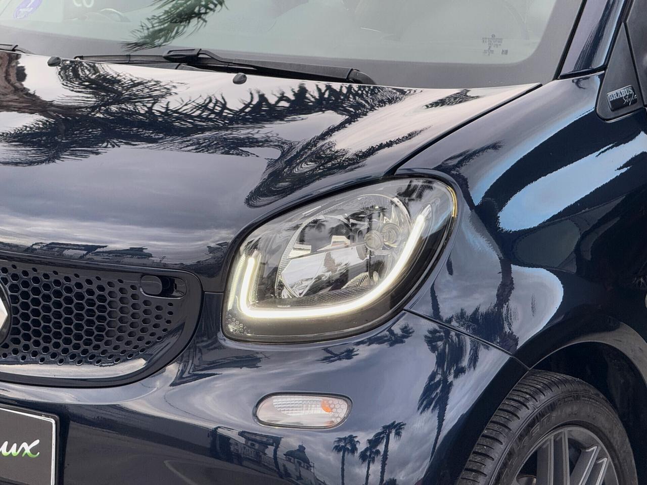 Smart forTwo 0.9 T Parisblue BRABUS Style 90CV