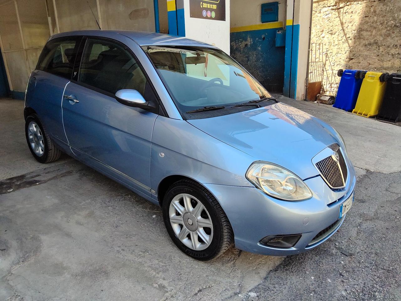 Lancia Ypsilon 1.3 MJT 75 CV Argento