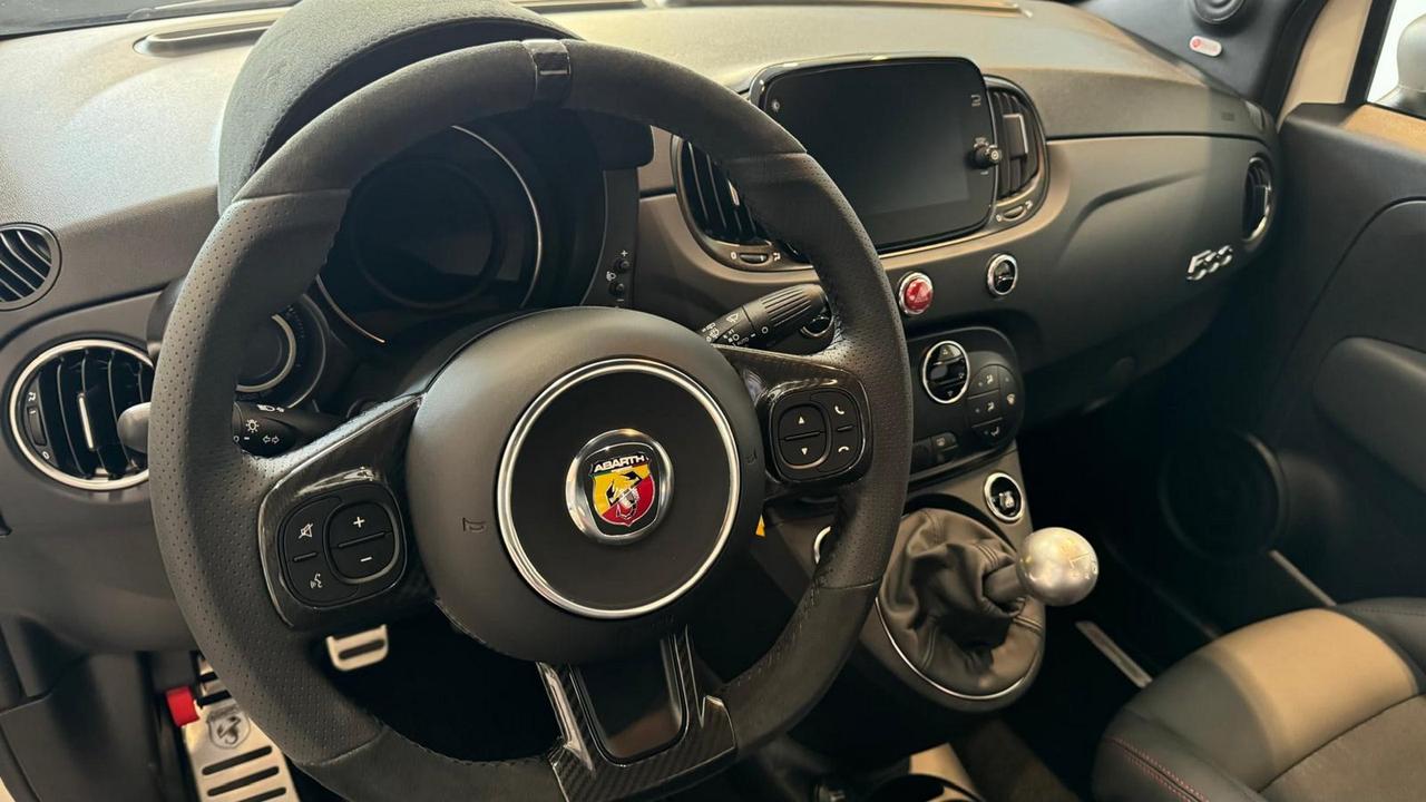 ABARTH 695 - 695 1.4 t-jet Competizione 180cv