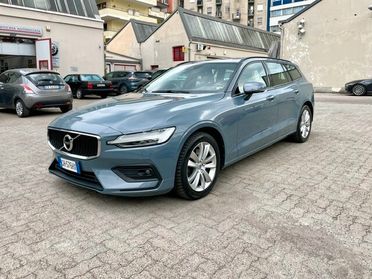 Volvo V60 B4 (d) Geartronic Momentum Business Perfetta Tagliandata