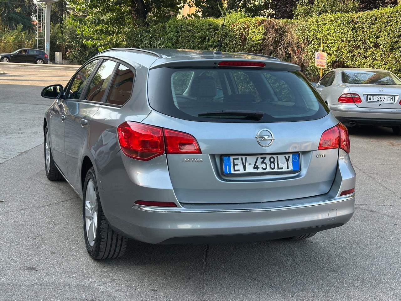 Opel Astra 1.7 CDTI 110CV 140mila km