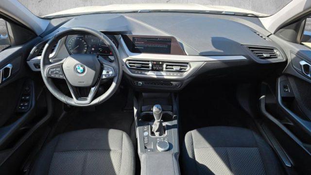 BMW 118 i 5p. Advantage