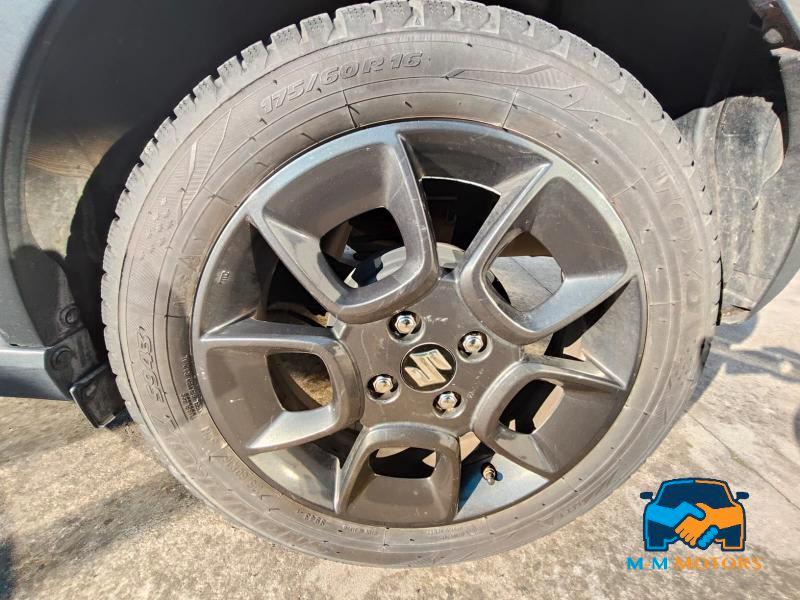 Suzuki Ignis 1.2h Top 2wd cvt