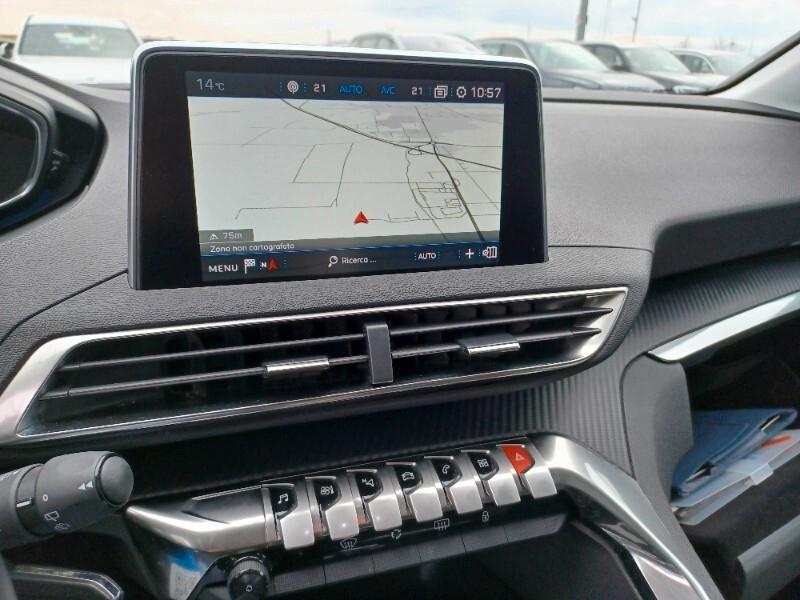 Peugeot 3008 BlueHDi 130 EAT8 TETTO APRIBILE