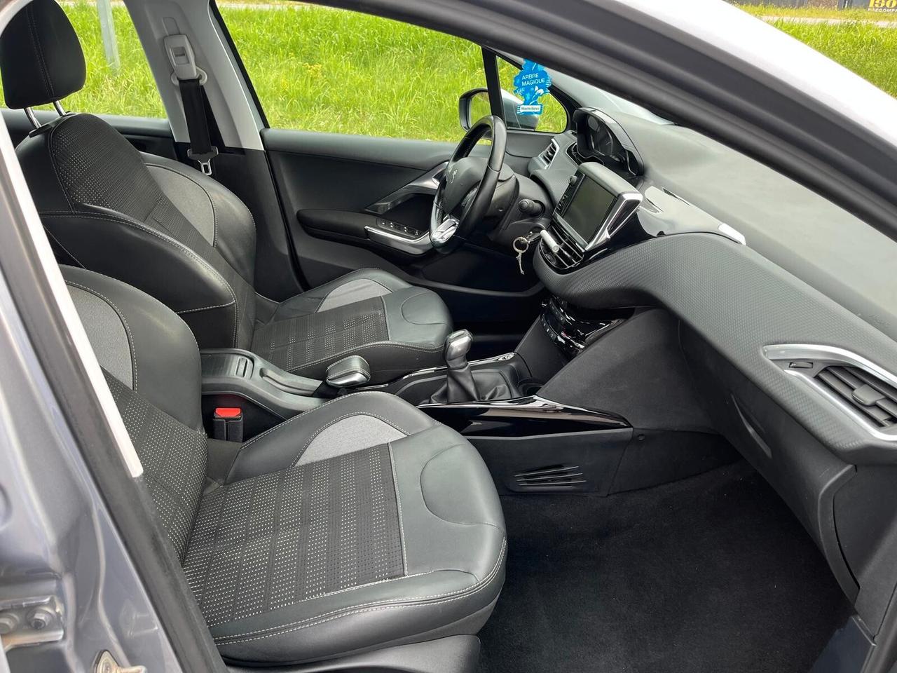 Peugeot 2008 BlueHDi 100 Allure