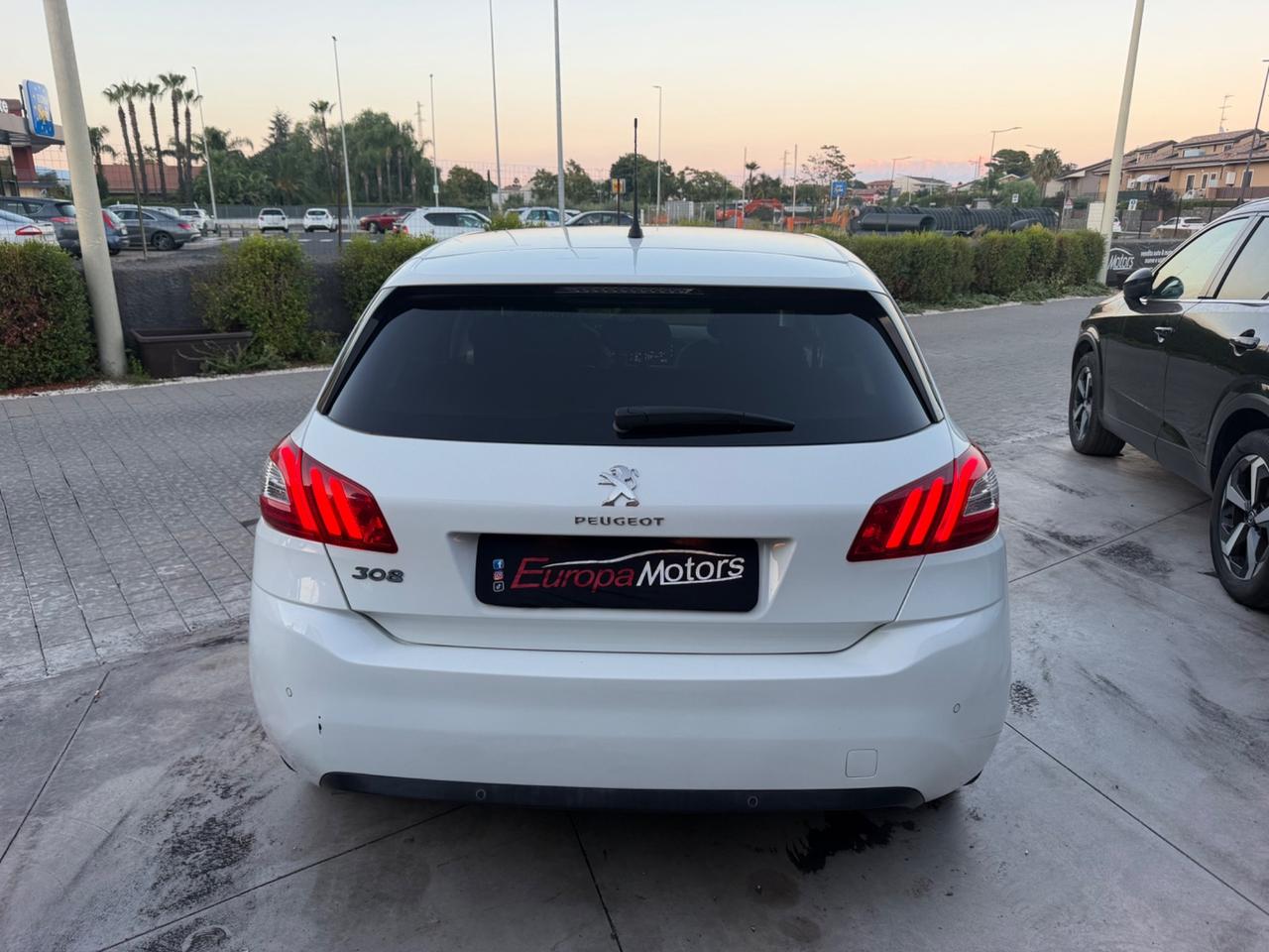 Peugeot 308 BlueHDi 120 S&S Allure