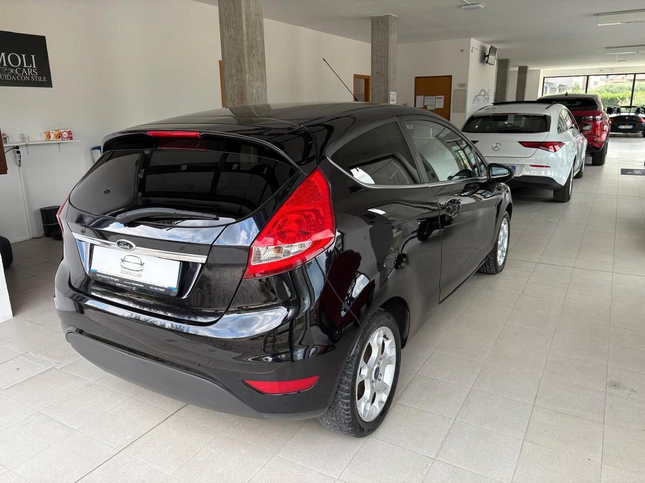 Ford Fiesta FORD FIESTA 1.2 TITANIUM 3P.