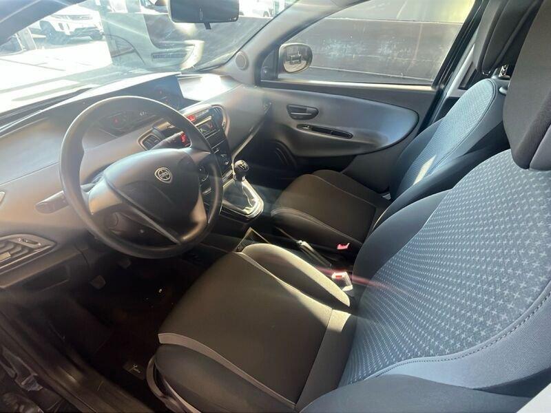 Lancia Ypsilon 1.2 69cv Platinum