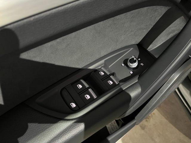 AUDI Q5 SPB Sportback 40TDI quattro S line Identity Black