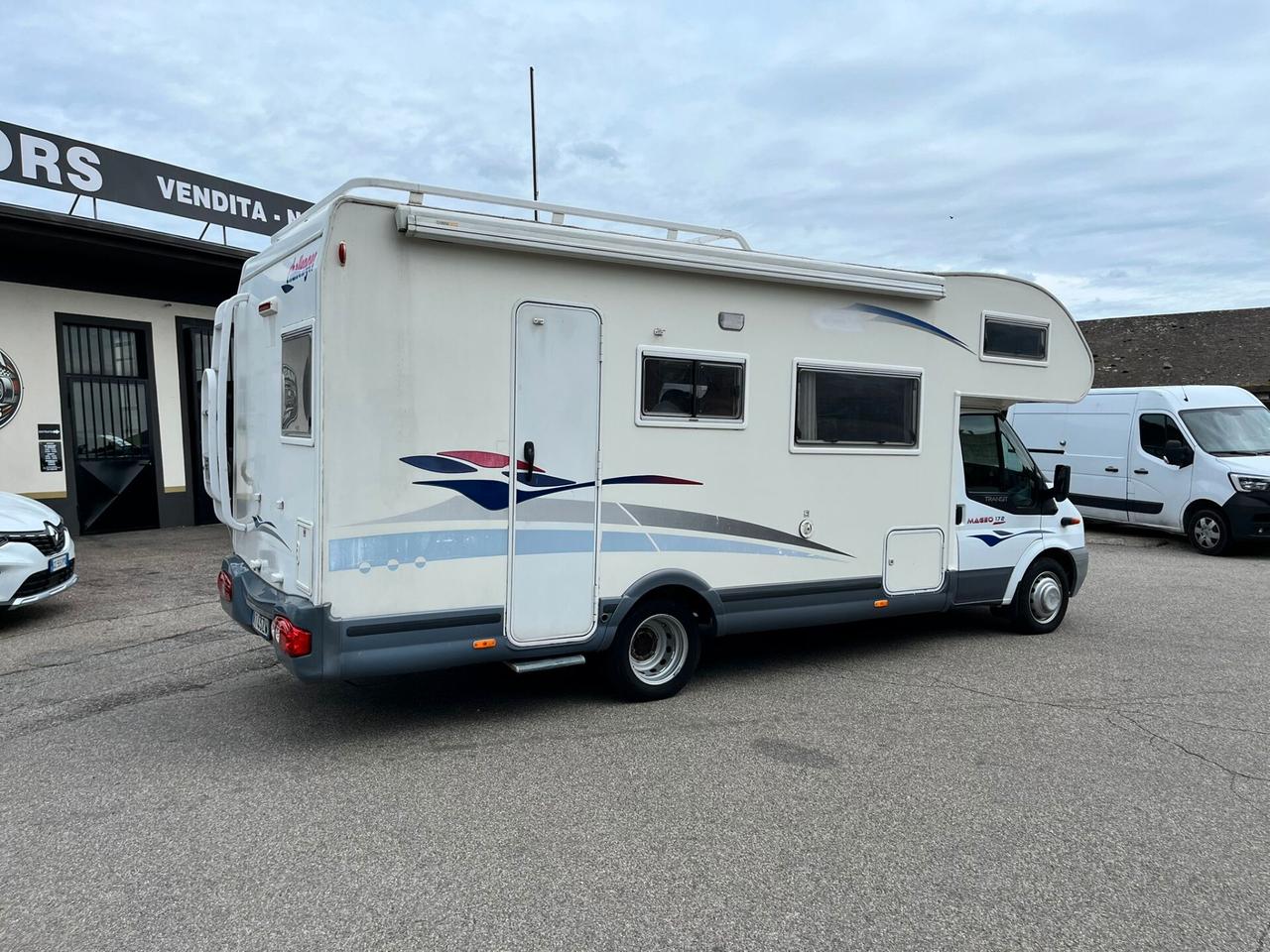 Challenger 972 mansardato gemellato SOLO 41.000 KM! 7 posti letto