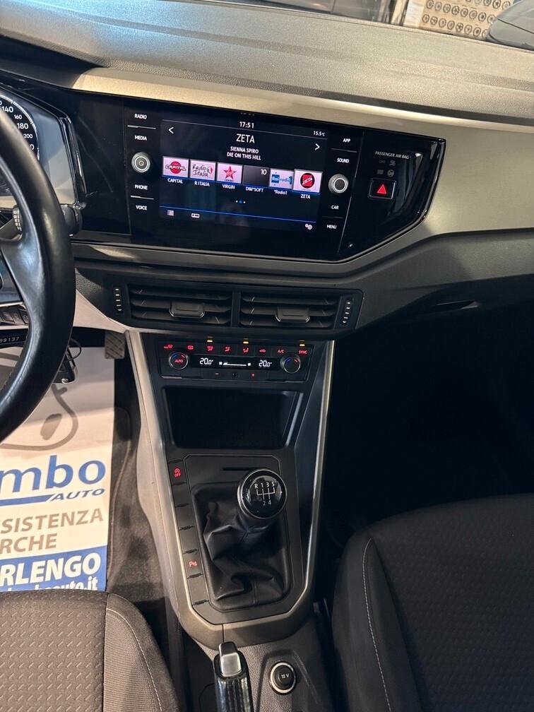 Volkswagen Polo 5p 1.0 tsi Comfortline 95cv App conn 15" Neopat