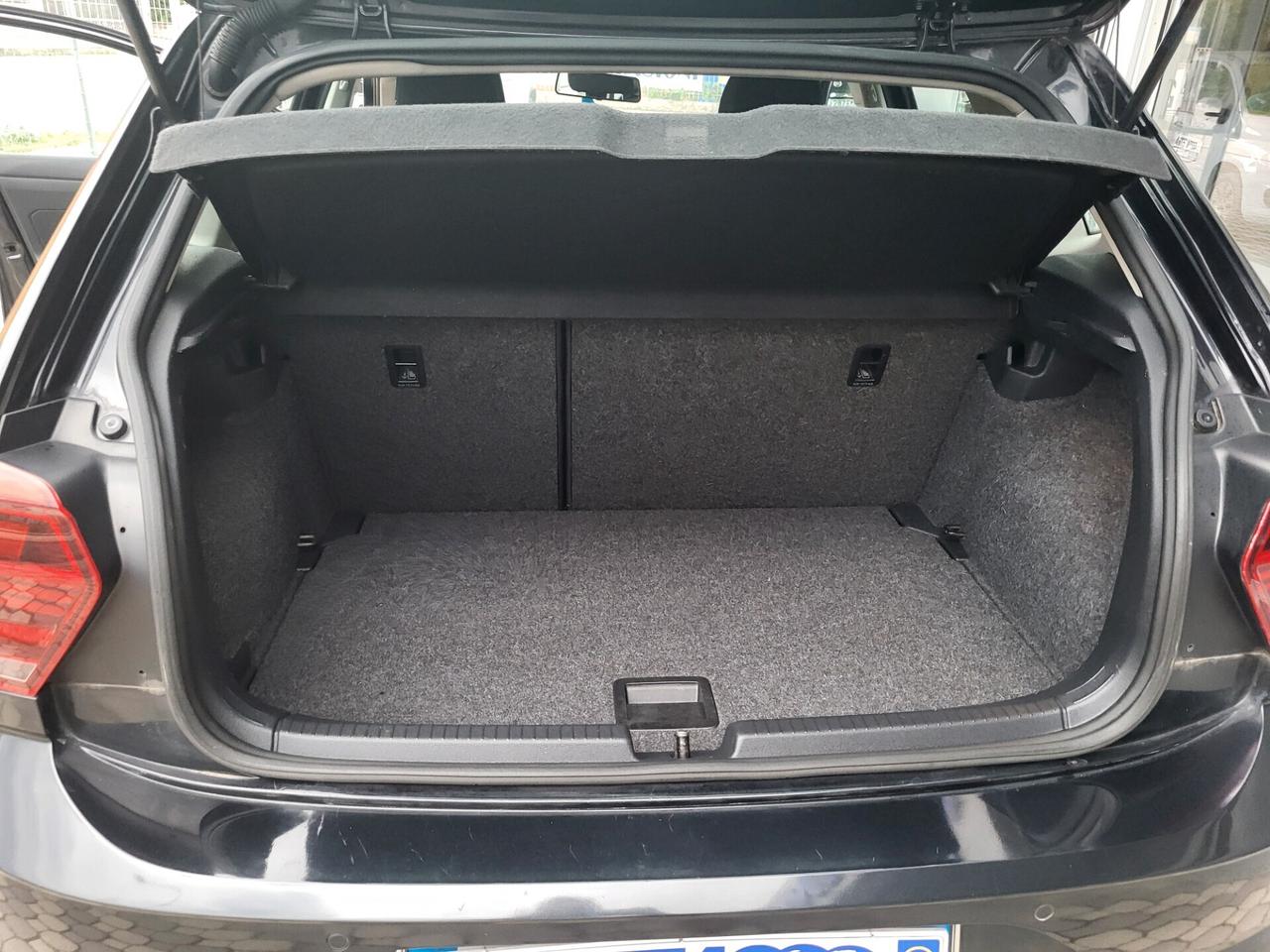 Volkswagen Polo 1.0 FULL OPTIONALS- ANDROID AUTO / APPLE CAR PLAY