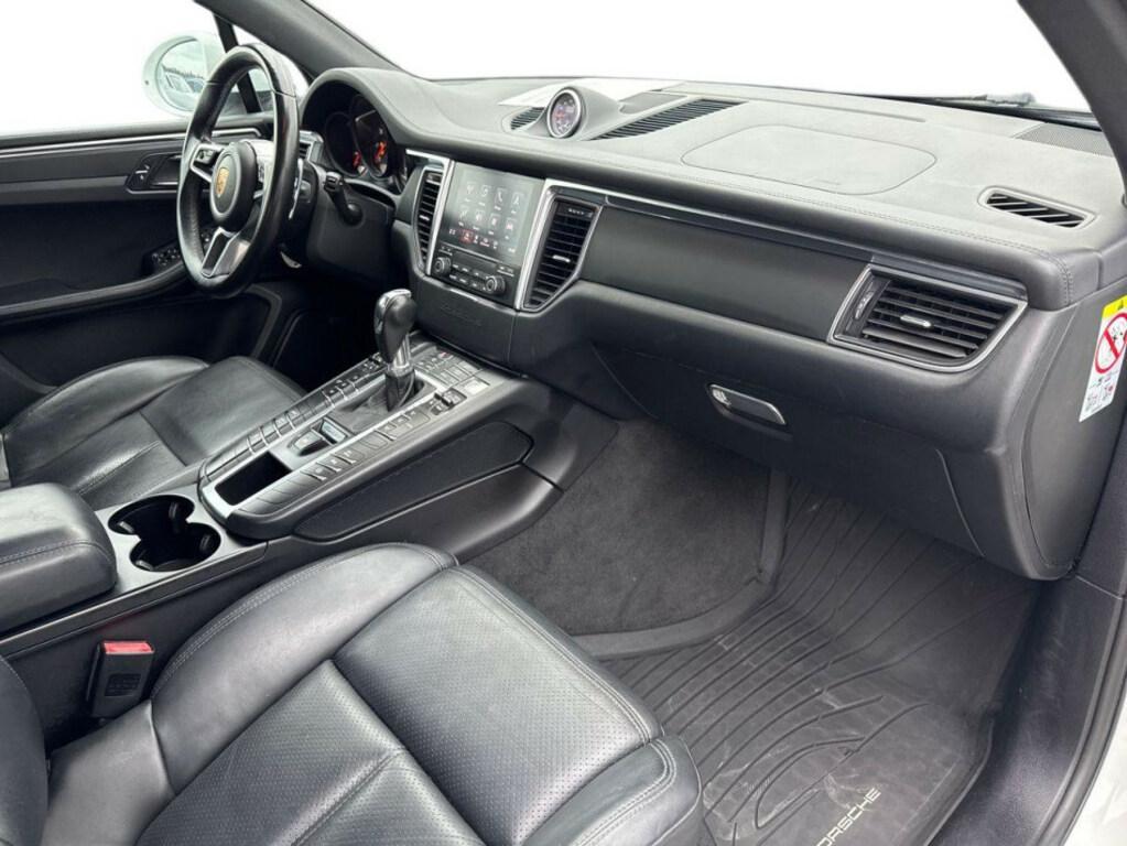 Porsche Macan 2.0 PDK