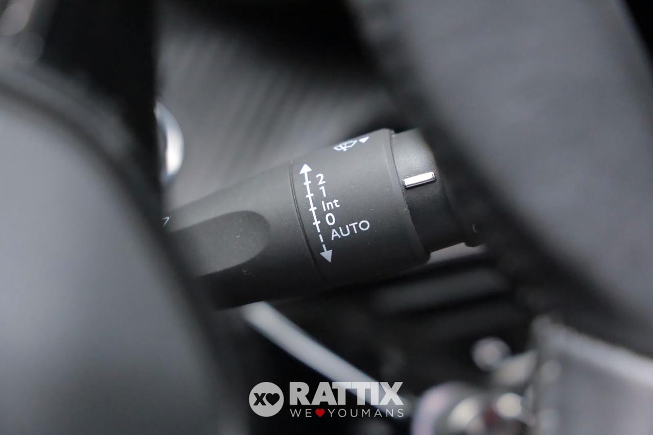 Peugeot e-208 motore elettrico 100kW Allure