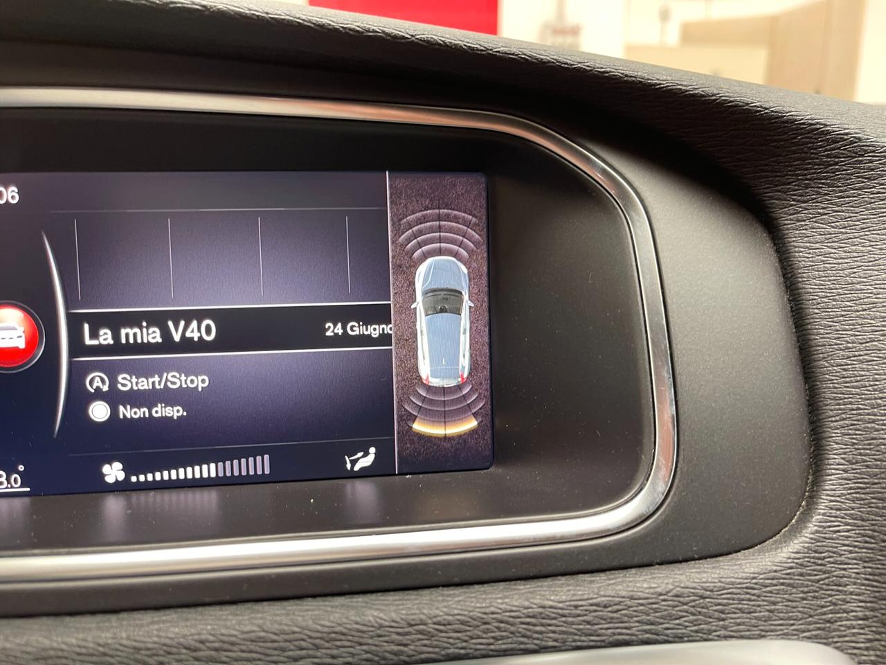 Volvo V40 Volvo V40 R-design 2.0 d2-Ok Neopatentati-LEGGI SOTTO