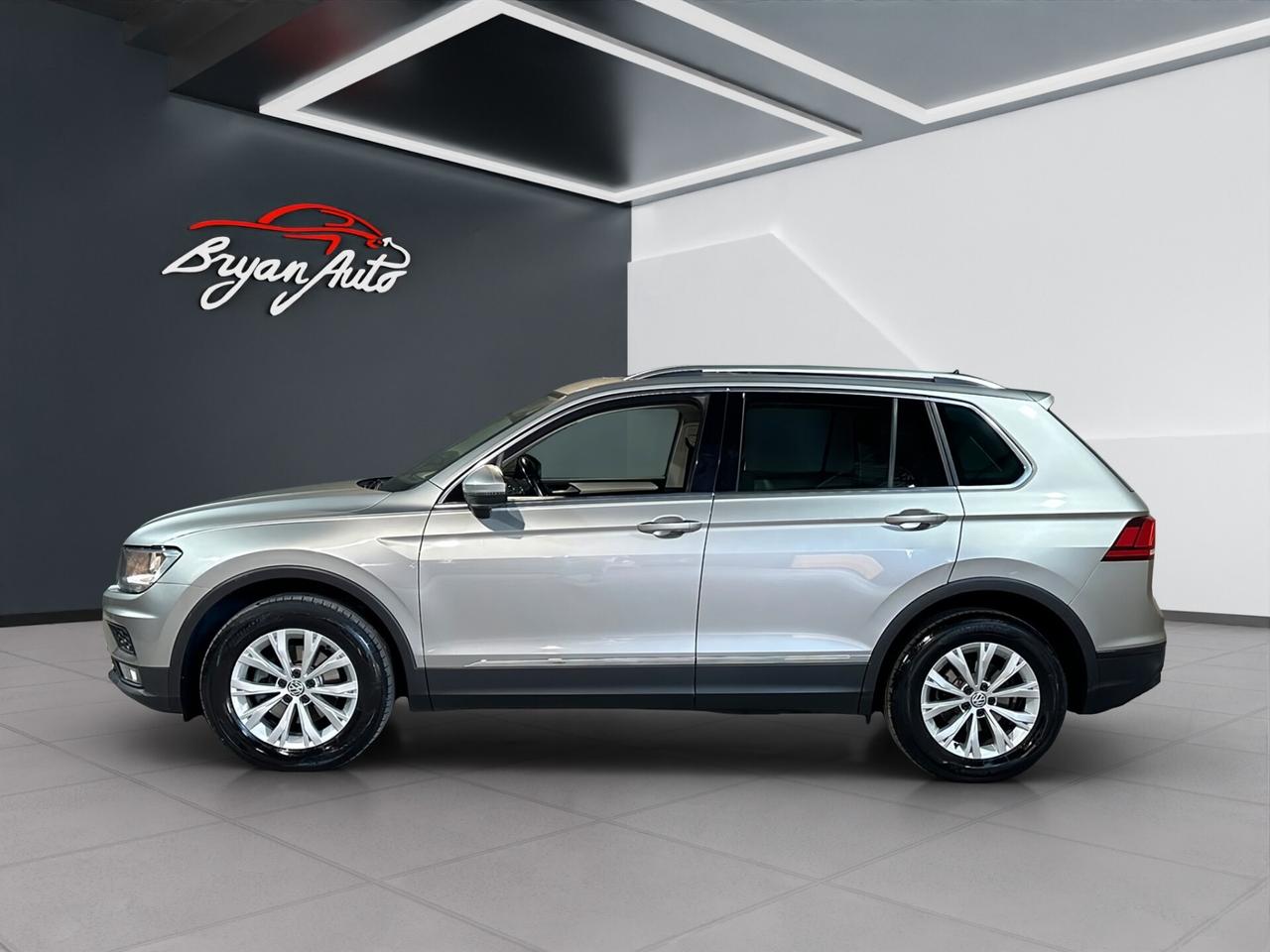 Volkswagen Tiguan 2.0 TDI SCR DSG 4MOTION Business BMT
