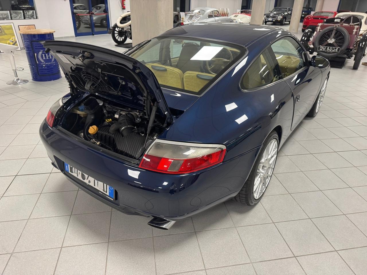Porsche 996 Carrera